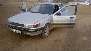 авто уна: Mitsubishi Lancer: 1992 г., 1.5 л, Механика, Бензин, Седан