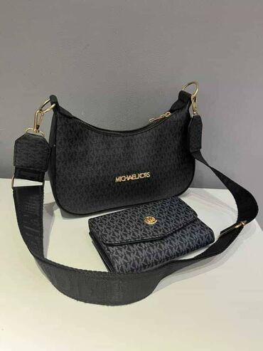 Torbe: Michael Kors torba NOVO

Novo
Replika

fb Moja Kupovina 1 — 4