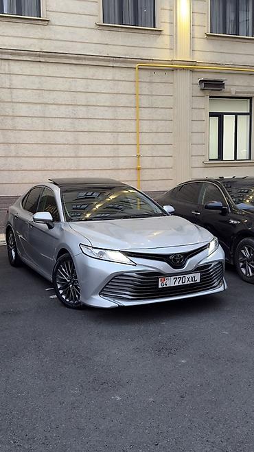 kia optima 2019: Toyota Camry: 2018 г., Бензин, Седан — 1