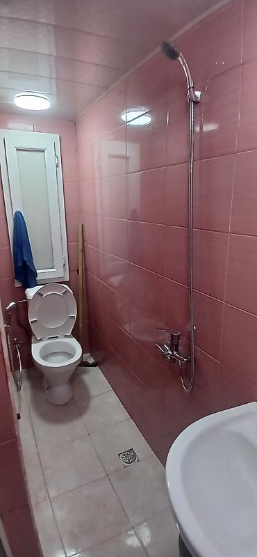 8 mikrorayon: Nesimi metrosun yaninda 1/2 pirdelka menzilde isdilik sisdemi var tam — 9