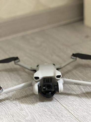 iphone 14 pro max цена: DJI Mini 3 Fly More Combo Ультралёгкий квадрокоптер с передовой — 4