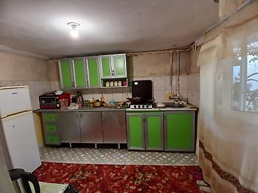 mansard tipli evler: Krasniseloda yerləşir 9 saylı poçtdan sağa qarabağ küçəsi ev 62 ev 3 — 9