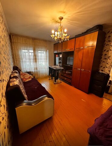 квартира месес: 1 комната, 30 м², Индивидуалка, 3 этаж, Старый ремонт