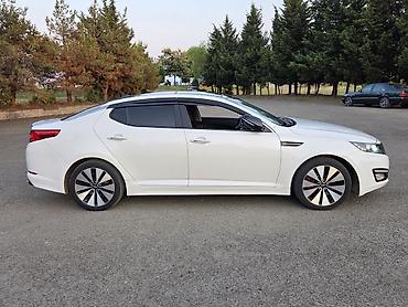 hyundai i30 oluxanası: Kia Optima: 2.4 l | 2013 il Sedan — 4