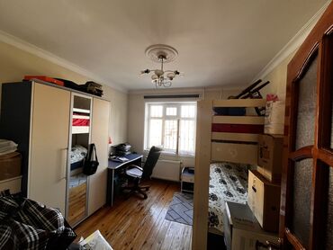 qaplar taxta: Oğlan və qız üçün, Çarpayı, Siyirməsiz, Taxta