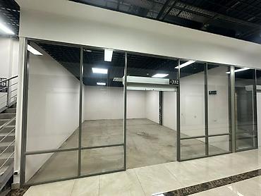 Продаются бутики в новом Торговом центре от 25м2 до 40м2 1400$/м2 at lalafo.kg Продаются бутики в новом Торговом центре от 25м2 до 40м2 1400$/м2