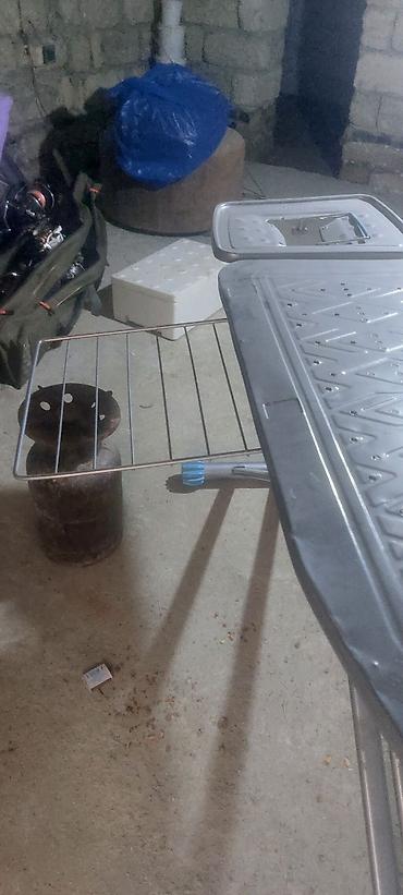 ayaqli lovhə: Metal ütü masası - Material: tamamilə metal konstruksiya, hava — 1