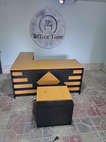 ucuz ofis masaları: Siyirməli Parlaq laminat müdir masası, Pulsuz quraşdırılma