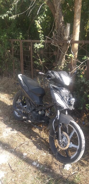 Kvadrosikllar: Moped/motosiklet – 49 sm³, 4,8 kW, istehsal ili 2021 Xüsusiyyətlər: -