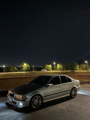 машины новые: BMW 5 series: 2001 г., 2.5 л, Механика, Бензин, Седан