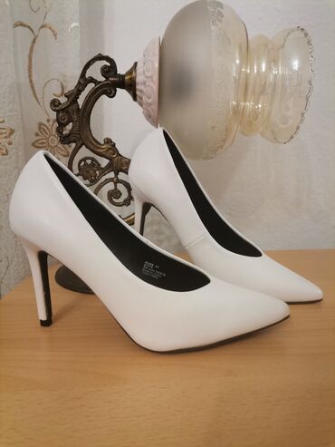 cipele br 40: Pumps, Altramarea, 37