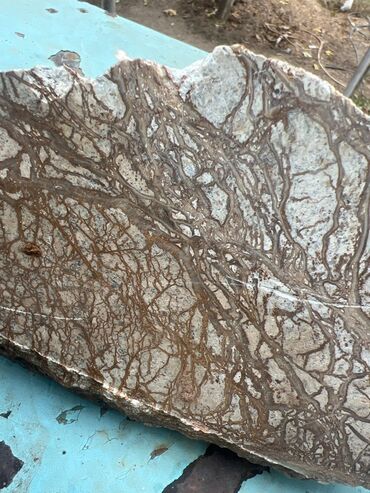 Digər bitirmə materialları: Təbii daş və mineral nümunələri paketi - Böyük dekorativ blok: Açıq