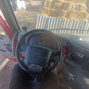 Грузовики: Грузовик, Howo, Стандарт, Б/у — 7