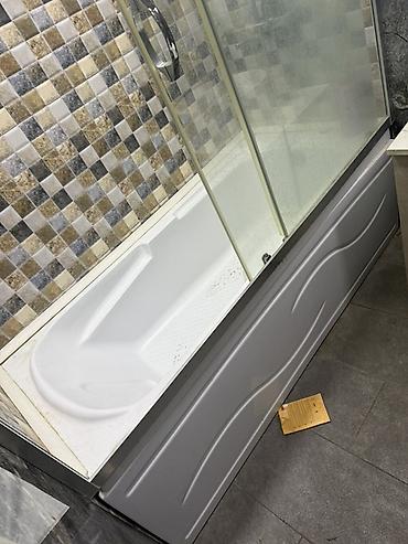 asma tavanlar hamam: Vanna və duş kabinəsi kombini - Material: akril vanna, metal karkas — 1