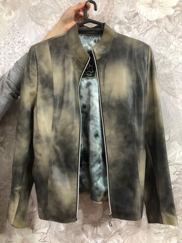 Kurtkalar: Dəri kurtka, S — 6