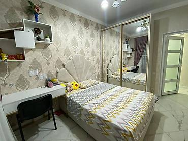 Продажа коттеджей и домов: Двухэтажный дом 150м2 с участком 4 сотки р-н Азия Молл, пересечение — 10