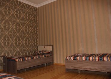 Günlük kirayə evlər: 95 kv. m, 3 otaqlı, Kanalizasiya, Kombi, Qaz — 5