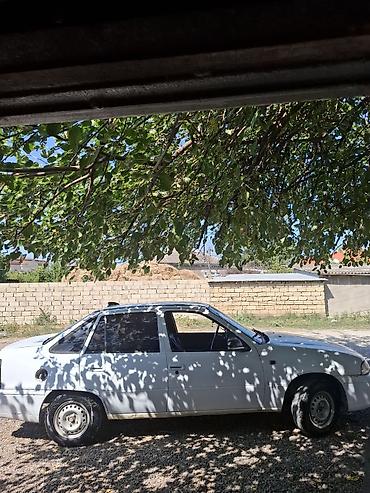 Daewoo: Model: Daewoo Nexia sedan Kuzov: 4 qapılı, ağ rəng Yanacaq: Benzin — 7