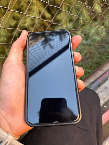 iphone 4: IPhone Xs, Б/у, 64 ГБ, Белый, Защитное стекло, Чехол, 78 %