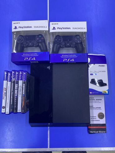 PS4 (Sony PlayStation 4): Продается ps4 фат непрошитая память 500гб. при осмотре сами