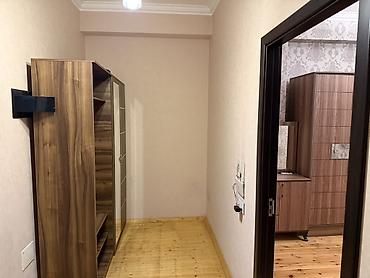 Daşınmaz əmlak: 1 otaqlı mənzil – tam mebelli və texnikalı Planlaşdırma: - Yataq — 3