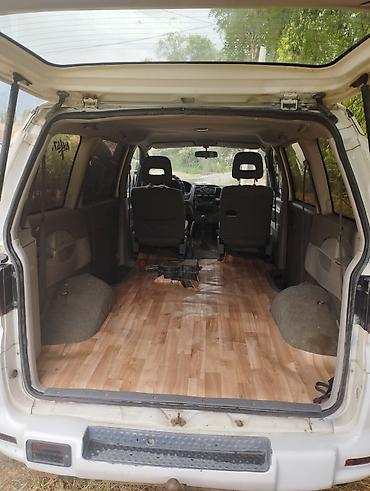 ман автовоз: Mitsubishi Space Gear: 1996 г., 2 л, Механика, Бензин, Минивэн — 3
