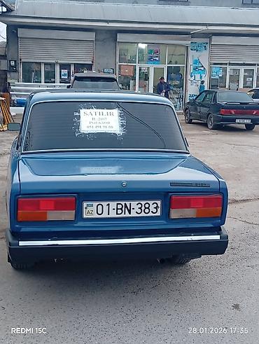 VAZ (LADA): VAZ 2107 (Jiguli) – mavi rəng, klassik sedan Xüsusiyyətlər: - Kuzov — 6