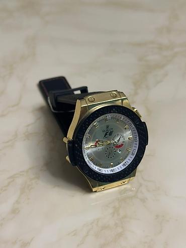 Aksesuarlar: Hublot Formula 1 üslubunda qızılı rəngli kişi qol saatı — 3