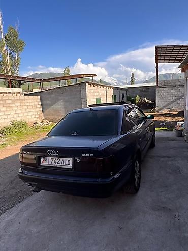 рул: Audi S4: 1993 г., 2.6 л, Кол менен иштөөчү, Газ, Седан — 1