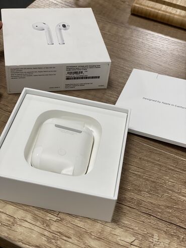 телефоны продажа: Продаю оригинальные наушники AirPods 2 поколения С коробкой в