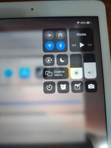 Tableti: Apple iPad tablet - Ekran: 9.7 inča (Retina), - Boja: srebrna — 3