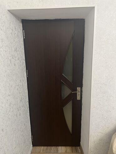 qapi zamoklari: 5 ədəd qapı satılır. Tək tək də satıla bilər Qapının içdən içə ölçüsü