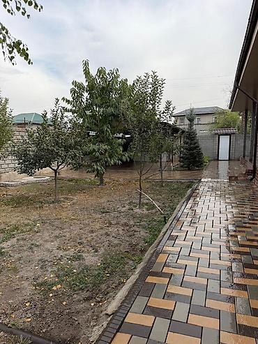 Үйлөрдү сатуу: 4 бөлмө, 220 м², 6 соток, Бишкек, Менчик ээси — 9