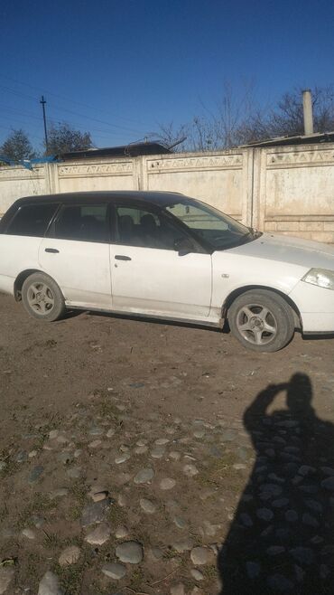 Nissan: Nissan : 2000 г., 1.5 л, Автомат, Бензин