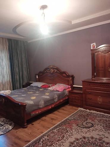 участок малаводный: 6 комнат и более, 200 м², 18 соток, Бишкек, Ак-Бата ж/м Собственник — 3