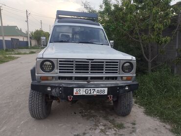 Nissan: Nissan Patrol: 1983 г., 2.8 л, Механика, Бензин, Внедорожник