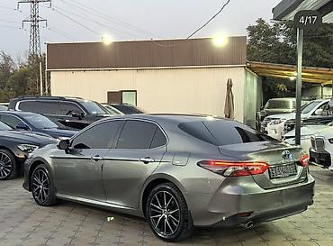 Toyota: Toyota Camry: 2023 г., 2.5 л, Вариатор, Гибрид, Седан — 4