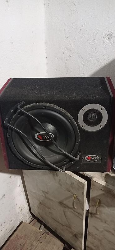 jbl eon: Сабвуферный активный ящик Sizz (логотип “Sizz”) с встроенным — 1