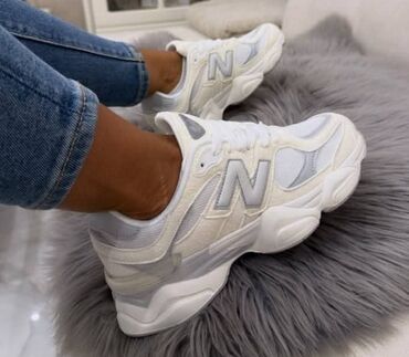 Ostala ženska obuća: New balance 9060
36 do 41
4100 — 4