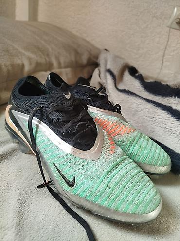 Бутсылар: Nike Phantom 6 Low Elite Цена:2700сом новый 3раза надел по поводу в — 4