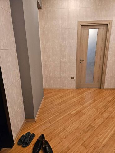 Uzunmüddətli kirayə mənzillər: Nərimanov metrosu Heydər Əliyev mərkəzinə baxan 16 mərtəbəli binanın — 11