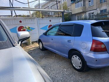 Другие автомобили: Синий компактный хэтчбек (3/5 дверей) с зимней резиной Nokian Nordman at lalafo.kg — 7 Другие автомобили: Синий компактный хэтчбек (3/5 дверей) с зимней резиной Nokian Nordman — 7