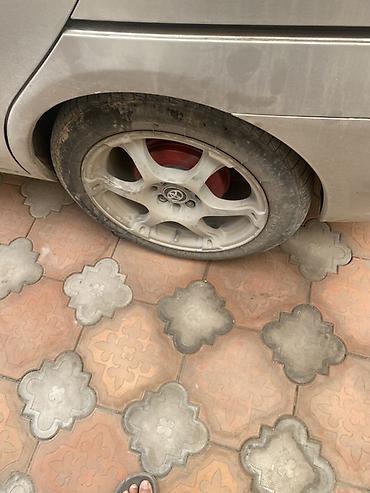 Унаа: Литые диски R16 для Toyota (5 спиц, серебристые) с шинами. - — 1