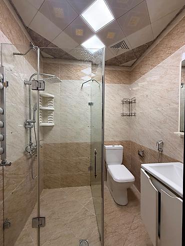 Новостройка: 🏠 TƏCİLİ SATILIR — ƏLİM YANDIDA! 🔥 📍 Xəzərin Kruqunda, Araz Marketin — 8