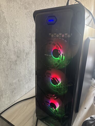 Noutbuk və netbuklar: Videokarta-gtx 1060 3 gb Processor i7-3770 3.40ghz Ram-16gb Ssd-250gb