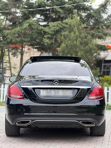 Mercedes-Benz: Mercedes-Benz C-Class: 2 l | 2017 il Sedan — 5
