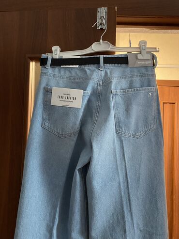 джинсы levis 501: Джинсы женские