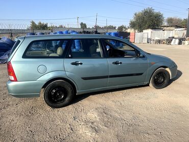 мондео 2: Ford Focus: 2000 г., 1.8 л, Механика, Бензин, Универсал