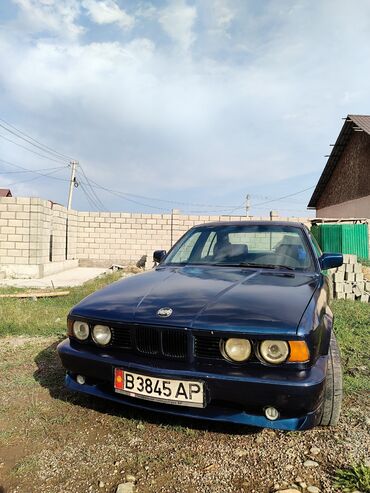 BMW 5 series: 1990 г., 2 л, Механика, Бензин