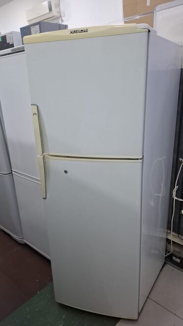 Separatorlar: 2 qapılı Hitachi Soyuducu Satılır, rəng - Ağ